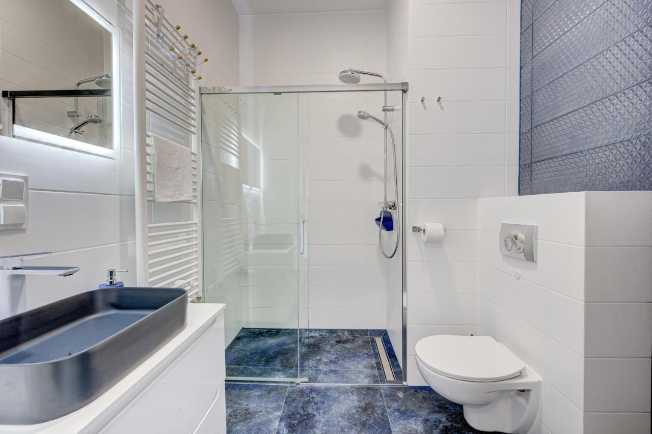 Aleda Tower, 14 Floor, Balkon *
